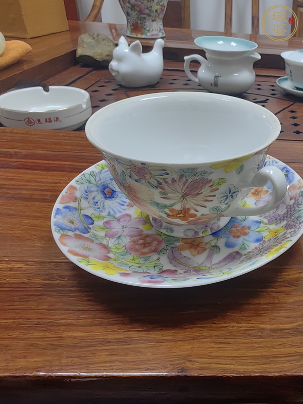 古玩陶瓷粉彩杯碟真品鑒賞圖