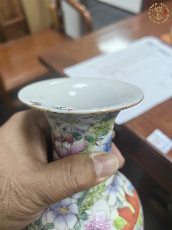 古玩陶瓷粉彩瓶真品鑒賞圖