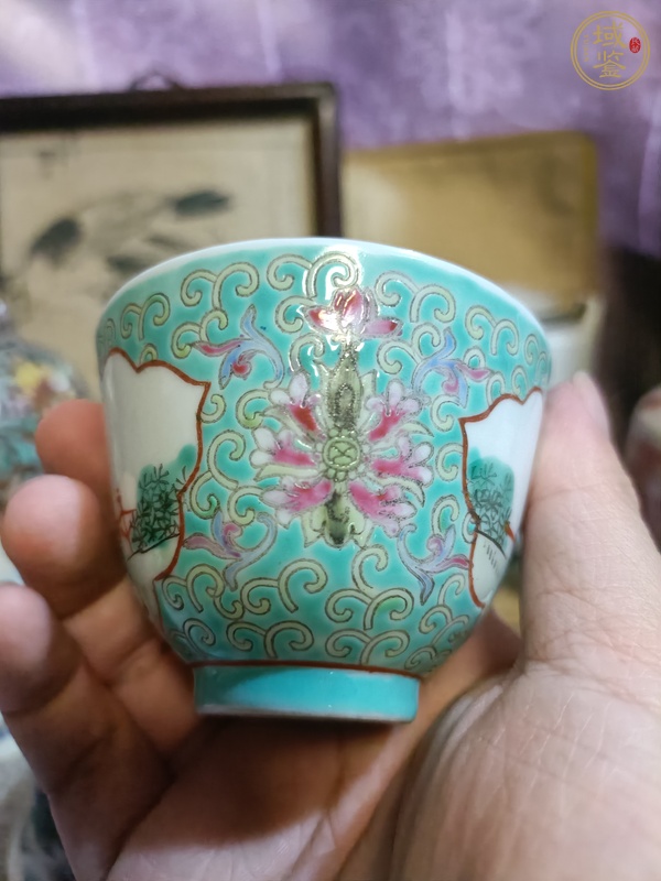 古玩陶瓷松石綠開光粉彩童子圖仰鐘杯真品鑒賞圖