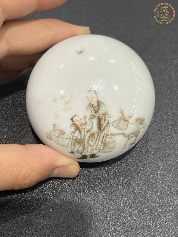 古玩陶瓷墨彩人物蓋盒真品鑒賞圖