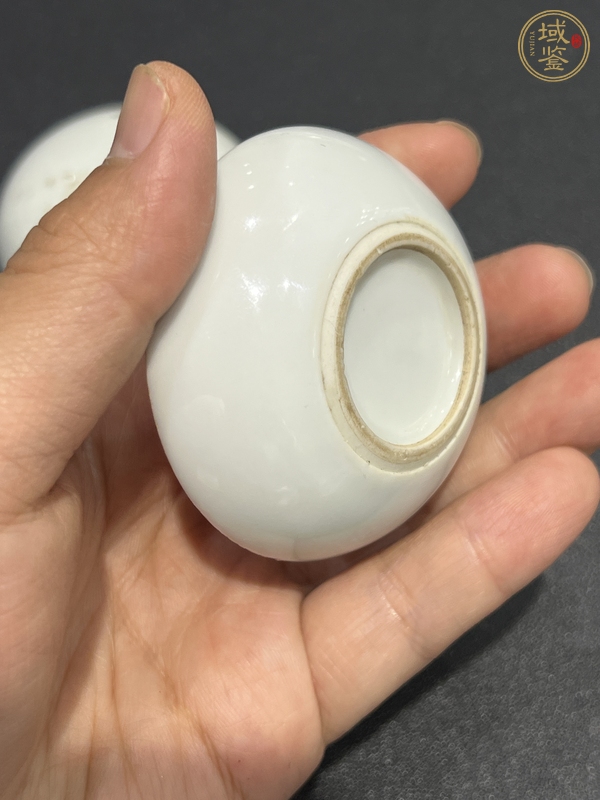 古玩陶瓷墨彩人物蓋盒真品鑒賞圖