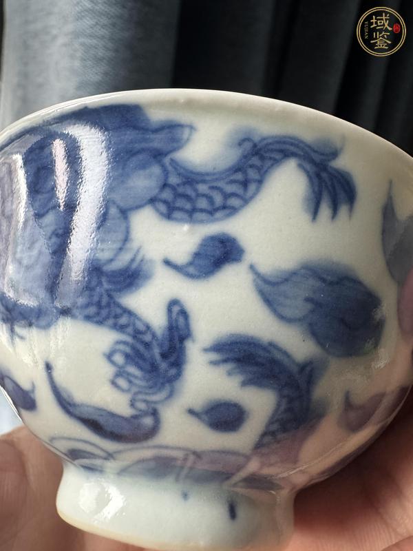古玩陶瓷青花趕珠龍紋茶杯真品鑒賞圖