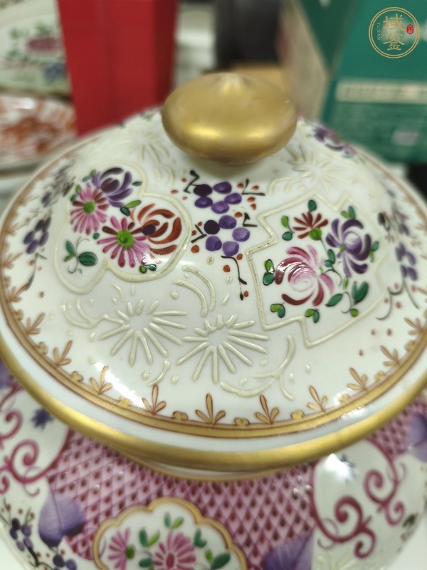 古玩陶瓷花卉紋將軍罐真品鑒賞圖