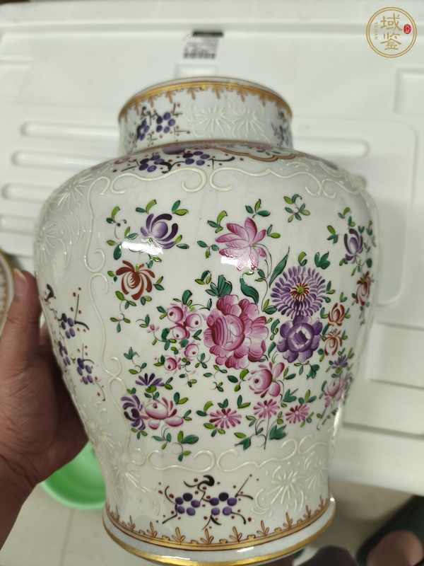 古玩陶瓷花卉紋將軍罐真品鑒賞圖