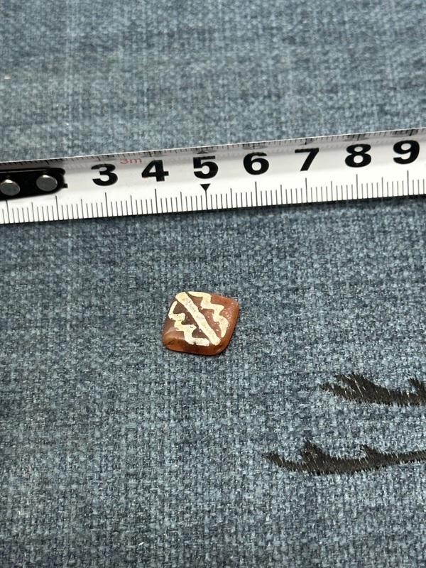 古玩陶瓷宋元精品老瑪瑙菱型珠拍賣，當(dāng)前價格89元