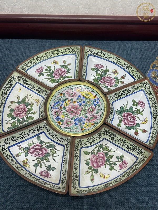 古玩陶瓷銅胎畫琺瑯彩花卉紋七攢盤真品鑒賞圖