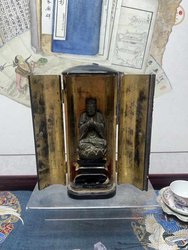 古玩陶瓷民國漆金木雕佛龕真品鑒賞圖