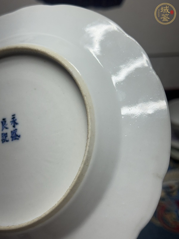 古玩陶瓷鳳穿牡丹紋青花盤真品鑒賞圖