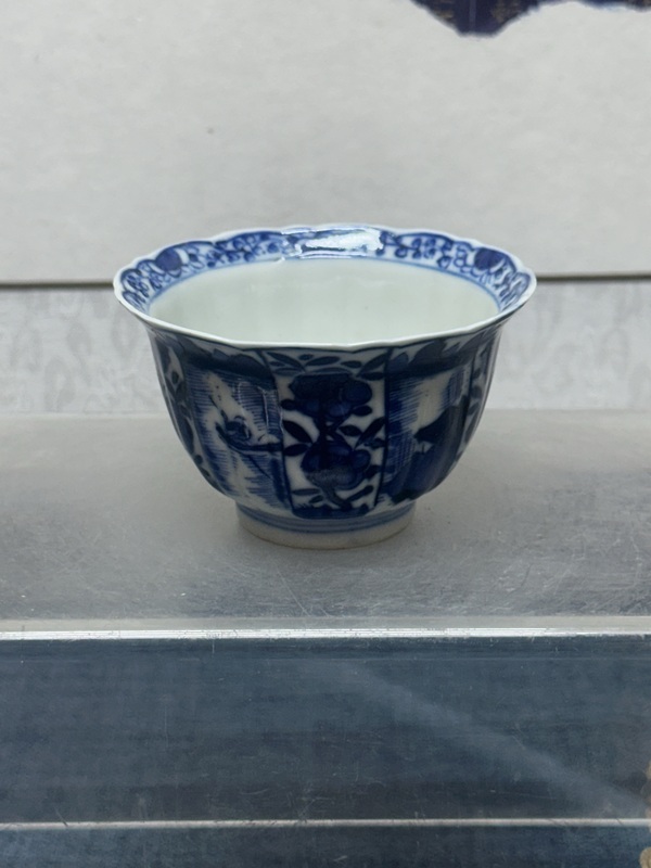 古玩陶瓷清中晚期精品青花大尺寸花口茶杯拍賣(mài)，當(dāng)前價(jià)格1360元