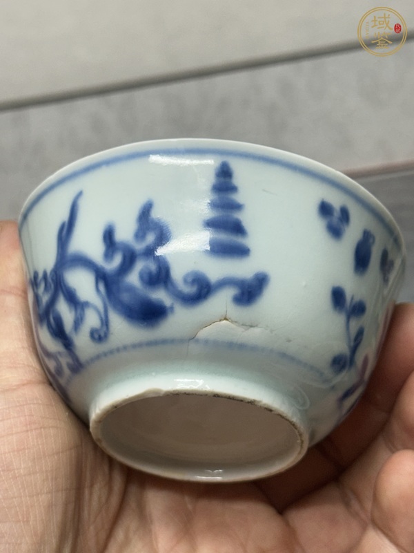 古玩陶瓷花卉獅紋青花茶圓真品鑒賞圖