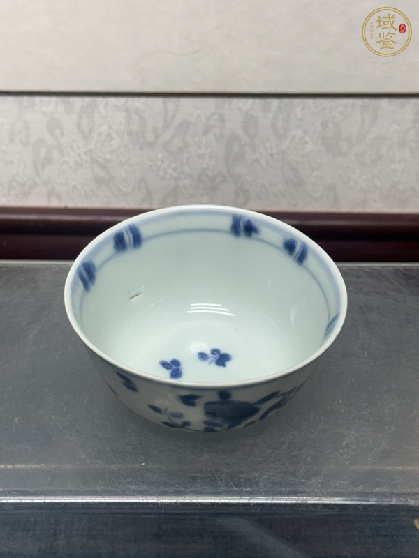 古玩陶瓷花卉獅紋青花茶圓真品鑒賞圖