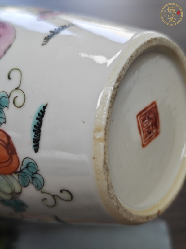 古玩陶瓷人物紋粉彩瓶真品鑒賞圖