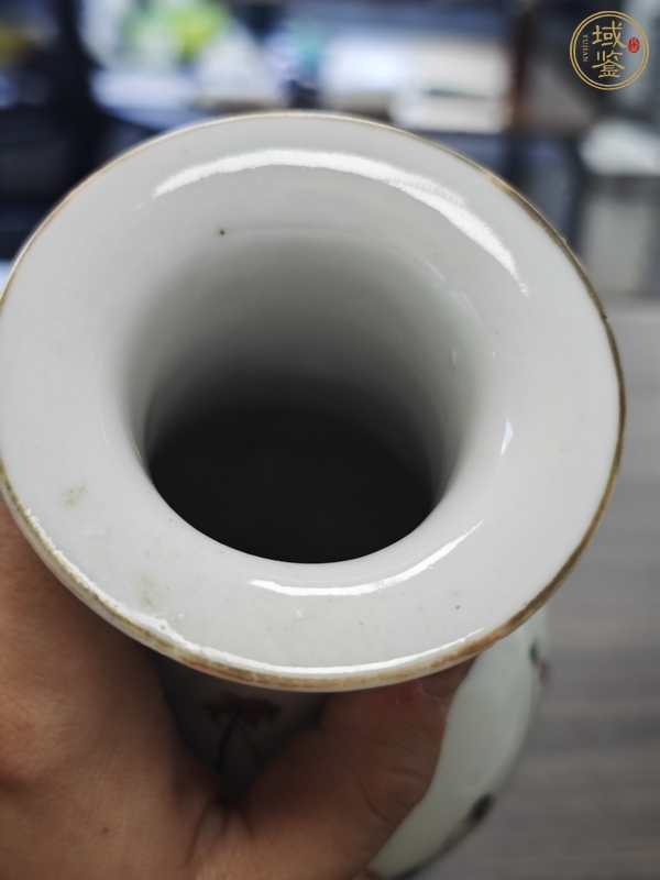 古玩人物紋粉彩瓶真品鑒賞圖
