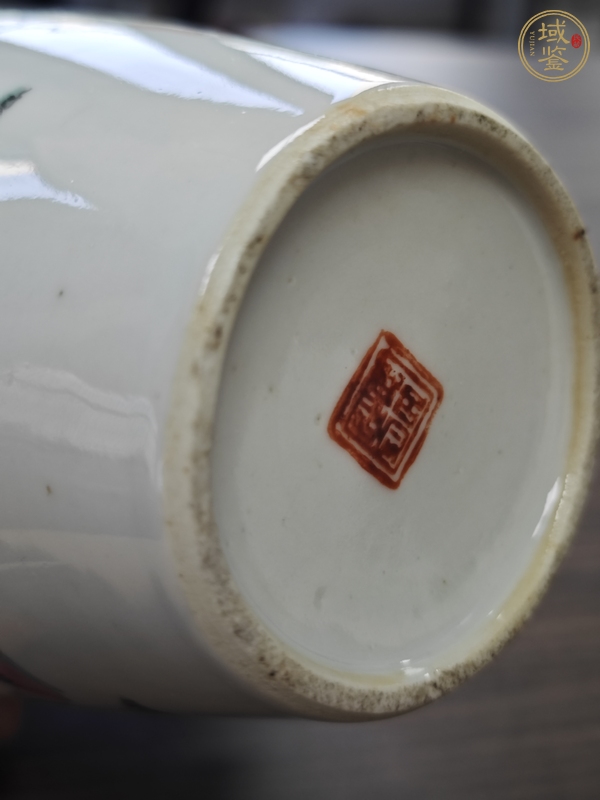 古玩陶瓷人物紋粉彩瓶真品鑒賞圖