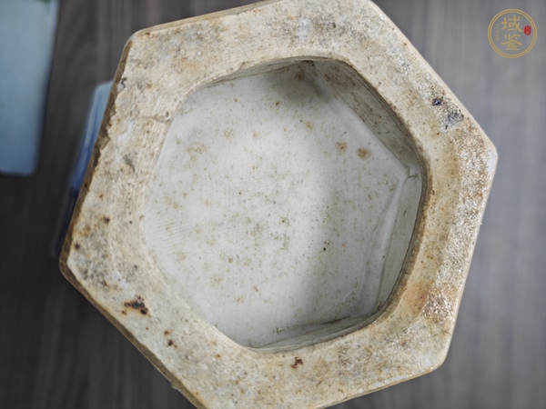 古玩陶瓷山水紋青花瓶真品鑒賞圖