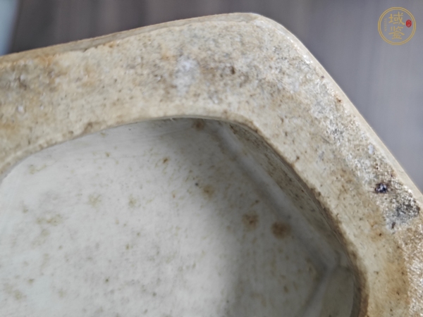 古玩陶瓷山水紋青花瓶真品鑒賞圖