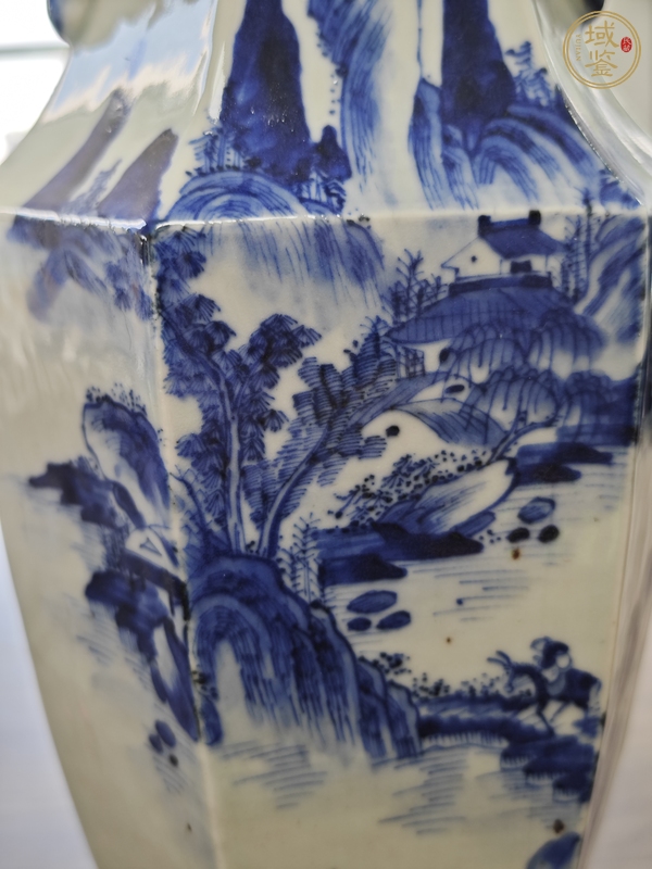 古玩陶瓷山水紋青花瓶真品鑒賞圖