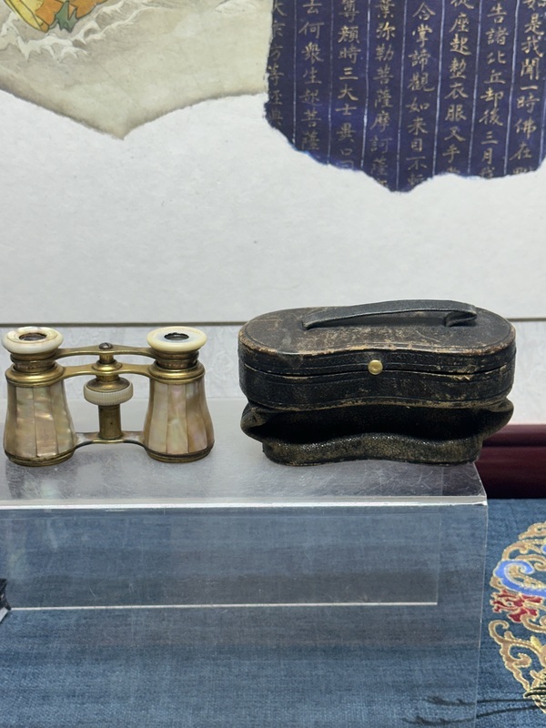 古玩轉賣民國精品螺鈿歌劇鏡拍賣，當前價格1元