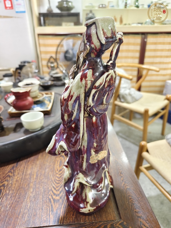 古玩陶瓷窯變紅釉呂洞賓塑像真品鑒賞圖