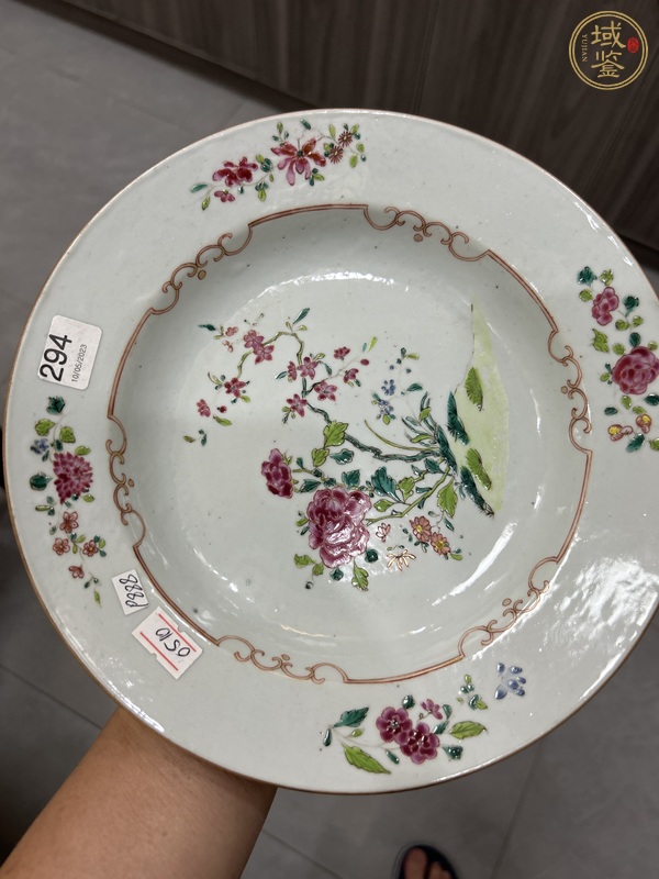 古玩陶瓷粉彩盤真品鑒賞圖