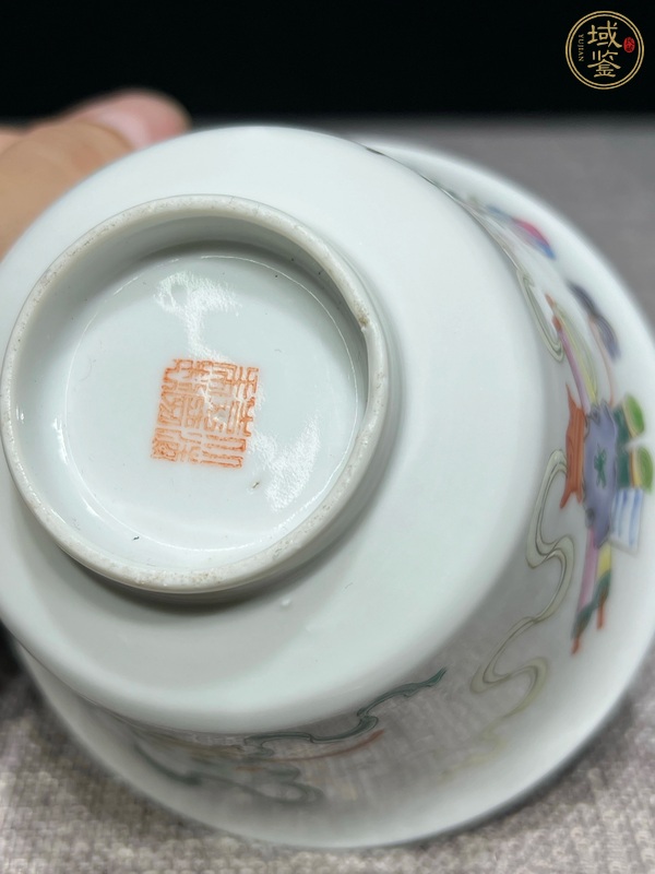 古玩陶瓷博古圖粉彩杯真品鑒賞圖