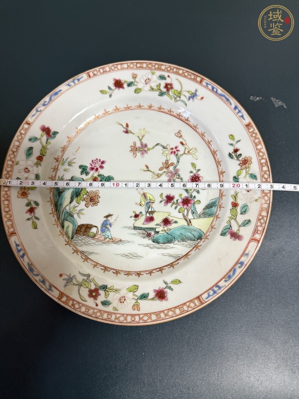 古玩陶瓷乾隆粉彩盤真品鑒賞圖