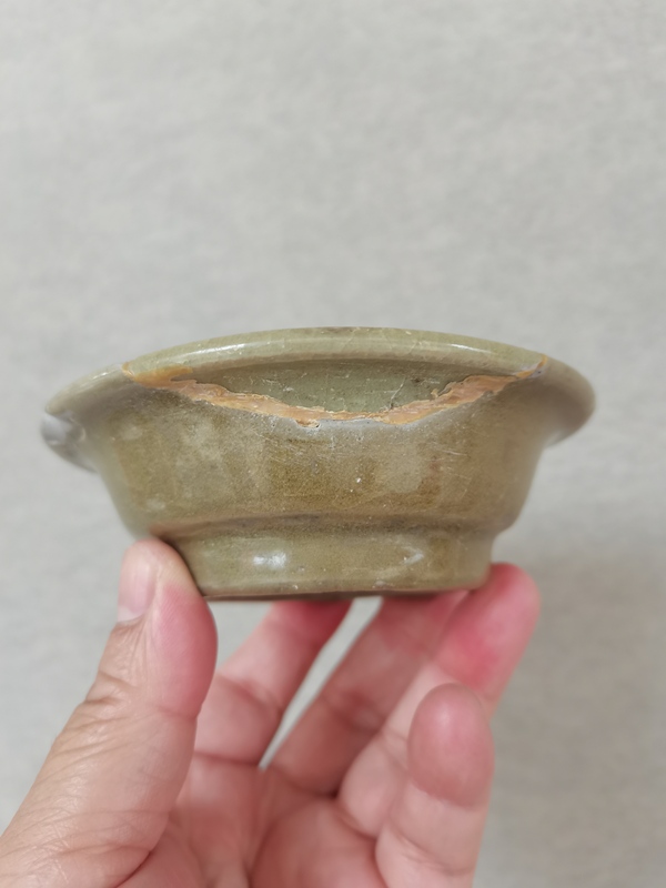 古玩陶瓷龍泉青瓷撇口洗拍賣，當(dāng)前價格0元