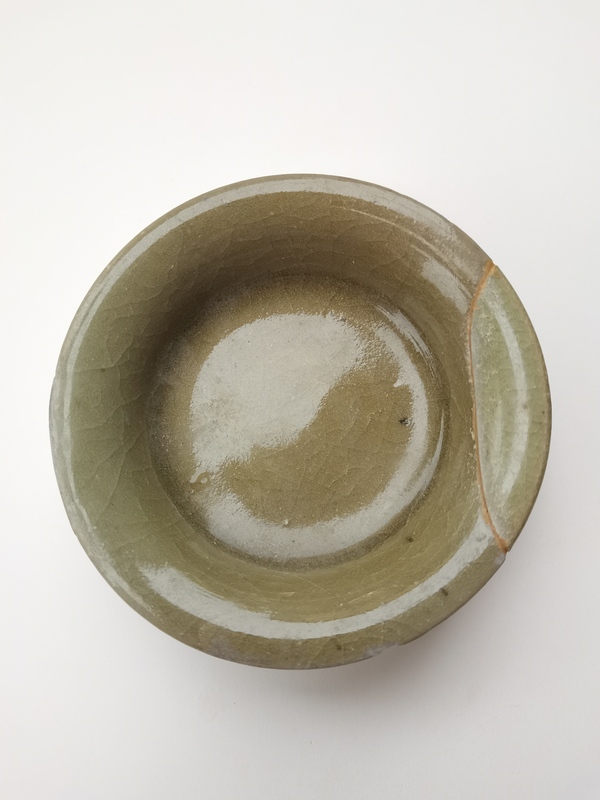 古玩陶瓷龍泉青瓷撇口洗拍賣，當(dāng)前價格0元