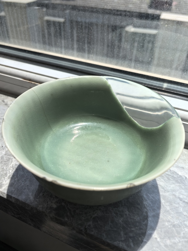 古玩轉(zhuǎn)賣明早期翠青釉碗拍賣,當(dāng)前價(jià)格888元