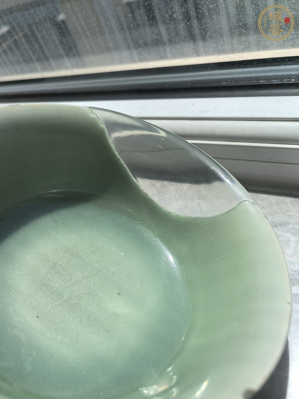 古玩陶瓷明早期翠青釉碗真品鑒賞圖