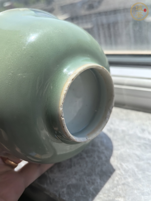 古玩陶瓷明早期翠青釉碗真品鑒賞圖