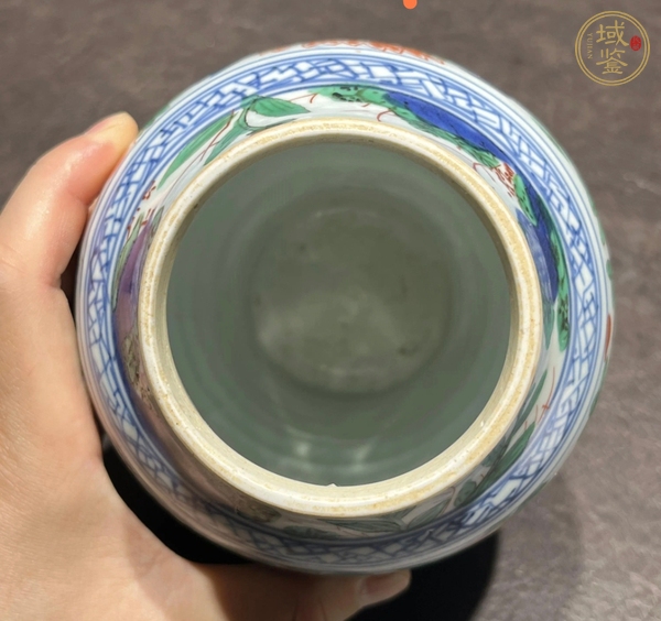 古玩陶瓷清順治 青花五彩花卉紋蓮子罐真品鑒賞圖