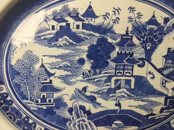 古玩陶瓷山水亭臺樓閣青花大盤拍賣，當前價格2000元