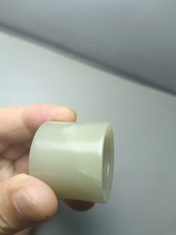 古玩玉器清代和田玉雕“素紋扳指”拍賣，當前價格1288元