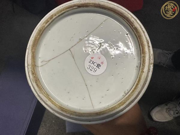 古玩陶瓷花卉紋青花紅綠彩鳳尾尊真品鑒賞圖