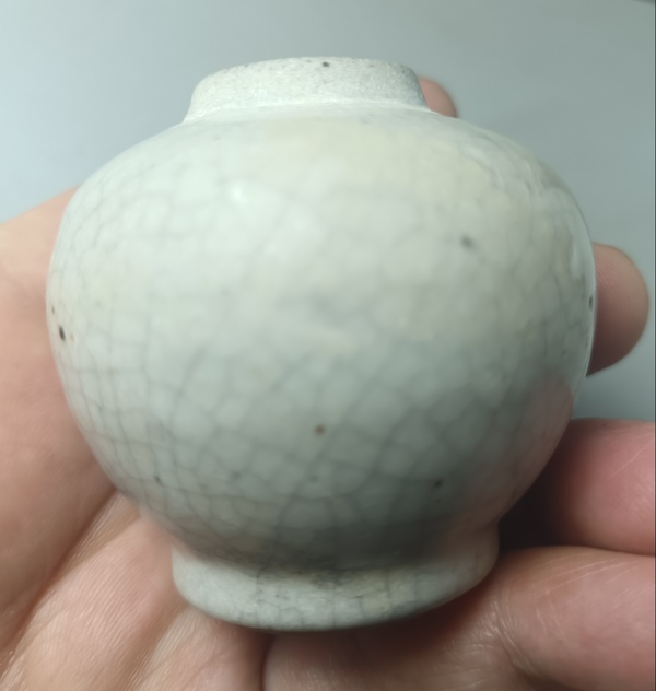 古玩陶瓷清早期哥釉水盂拍賣，當前價格188元