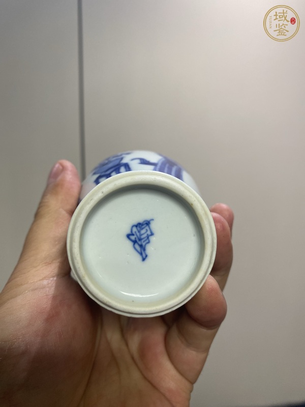 古玩陶瓷仕女紋青花瓶真品鑒賞圖