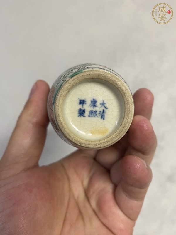 古玩陶瓷人物紋青花加彩瓶真品鑒賞圖