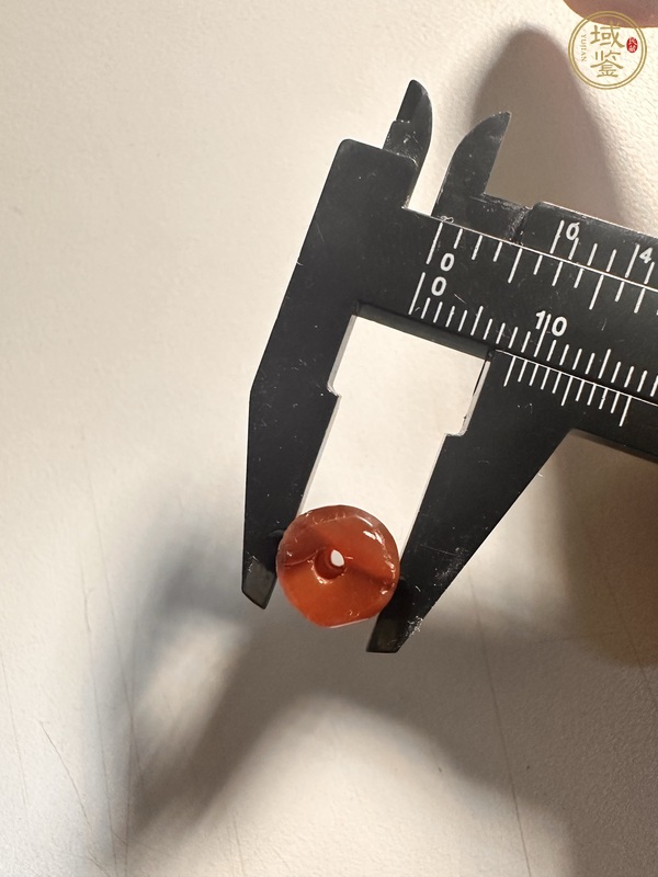 古玩玉器天然紅瑪瑙珠真品鑒賞圖