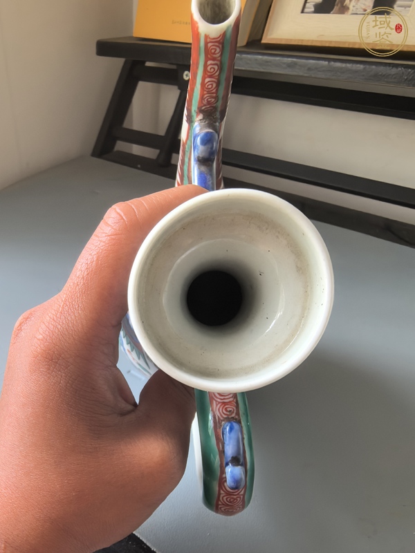 古玩陶瓷青花五彩龍鳳紋執(zhí)壺真品鑒賞圖