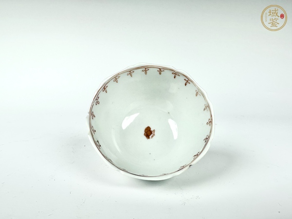 古玩陶瓷清康熙·礬紅雜寶花鳥描金花口杯碟真品鑒賞圖