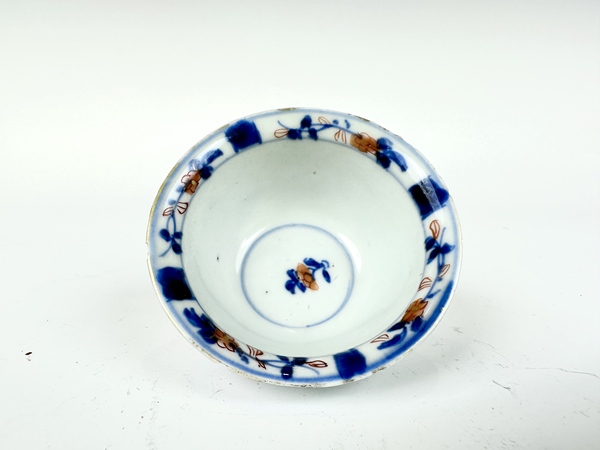古玩陶瓷清康熙·青花礬紅描金人物仕女杯碟拍賣，當前價格2000元