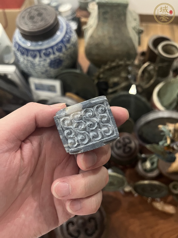 古玩玉器地方玉雕“卷云紋琮”真品鑒賞圖