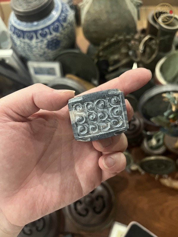 古玩玉器地方玉雕“卷云紋琮”真品鑒賞圖