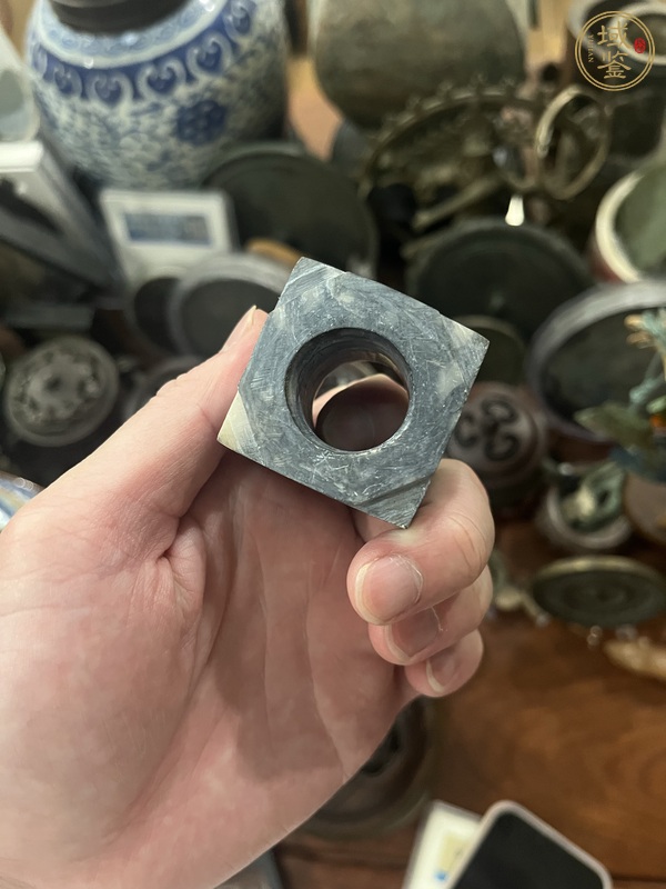 古玩玉器地方玉雕“卷云紋琮”真品鑒賞圖