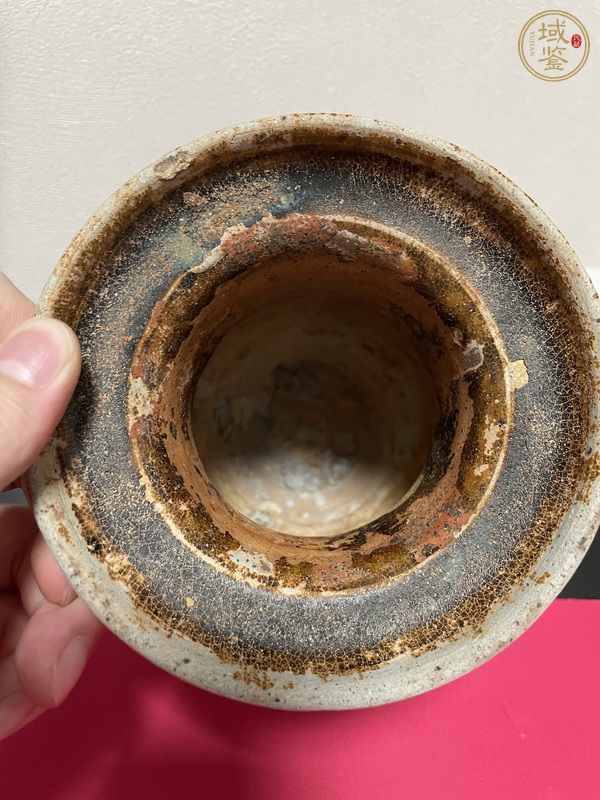 古玩陶瓷醬色釉雙系盤口壺真品鑒賞圖