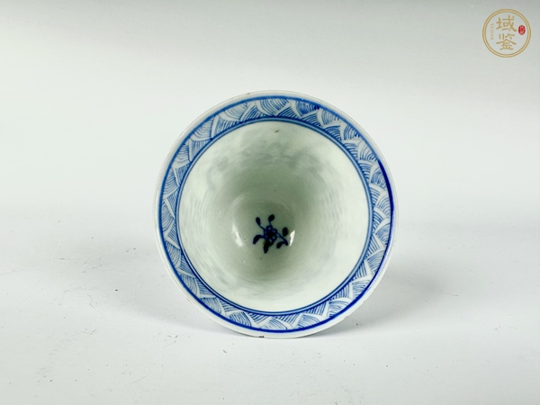 古玩陶瓷清光緒·青花仕女鈴鐺杯真品鑒賞圖