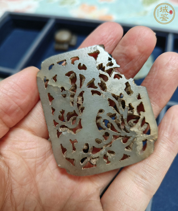 古玩玉器玉穿花螭龍紋帶板殘件真品鑒賞圖