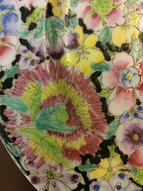 古玩陶瓷百花不落地粉彩盤真品鑒賞圖