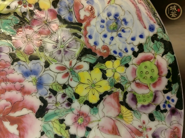 古玩陶瓷百花不落地粉彩盤真品鑒賞圖